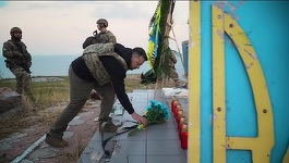 Zelenski a mers pe Insula Şerpilor pentru a marca cele 500 de zile ale războiului cu Rusia - VIDEO