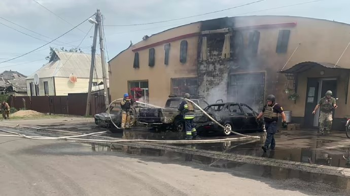 UPDATE - Opt morţi în urma unui bombardament rusesc la Lîman, în estul Ucrainei, anunţă guvernatorul local - FOTO