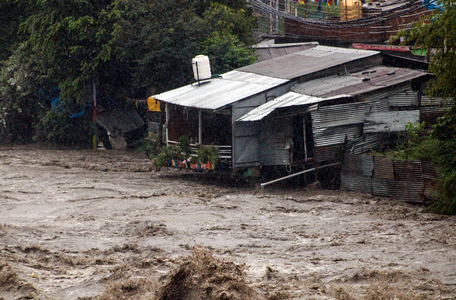 Cel puţin 15 morţi în nordul Indiei, în urma unor ploi musonice-record