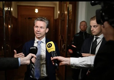 Suedia aplaudă decizia Turciei de a aproba candidatura ţării la NATO
