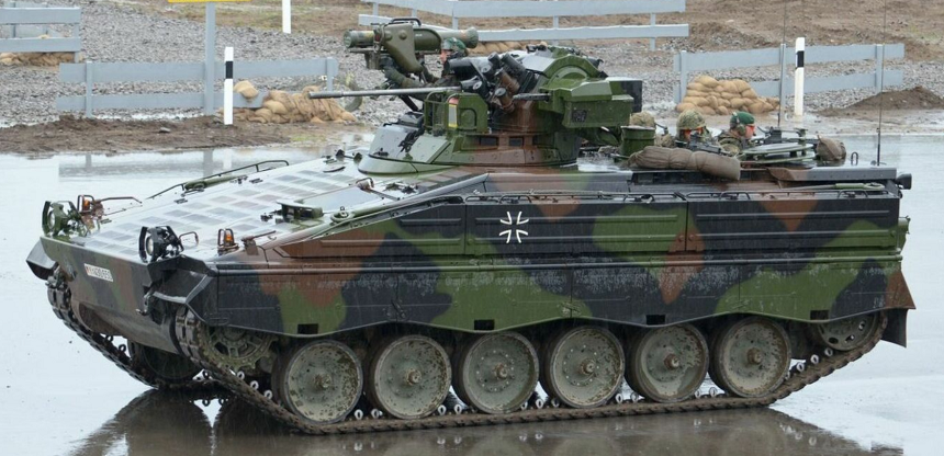 Berlinul anunţă că trimite Kievului 40 de vehicule blindate Marder, 25 de tancuri Leopard 1, două sisteme Patriot, muniţie, tehnică antidronă şi un sistem de dronă de tip Luna, însă refuză să livreze rachete de croazieră cu rază lungă de acţiune de tip Taurus