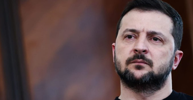 Zelenski denunţă drept ”absurd” ca NATO să nu stabilească la Vilnius un calendar al aderării Ucrainei la Alianţa Nord-Atlantică. ”Se lasă o fereastră de oportunitate în vederea unei negocieri a aderării Ucrainei la NATO în cadrul unor negocieri cu Rusia”, denunţă el