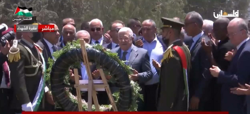 Mahmoud Abbas efectuează o rară vizită în tabăra de refugiaţi Jenin, după aproape zece ani, în urma unei operaţiuni israeliene sângeroase de 48 de ore