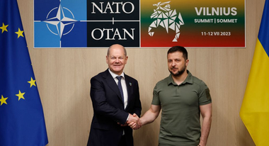 Germania urmează să livreze Ucrainei lansatoare şi rachete de tip Patriot suplimentare, anunţă Zelenski după o întâlnire bilaterală cu Schoz în marja summitului NATO de la Vilnius. ”Am continuat discuţia cu privire la garanţiile de securitate”