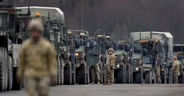 Biden ordonă desfăşurarea a până la 3.000 de rezervişti americani în Europa, în cadrul Operaţiunii Atlantic Resolve. Înainte de Războiul din Ucraina, 8.500 de militari se aflau pe continent. După izbucnirea războiului, SUA au trimis 20.000 de militari în ţările europene