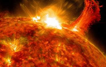Oamenii de ştiinţă ruşi avertizează că luni se vor produce puternice erupţii solare, putând fi afectate comunicaţiile pe unde scurte