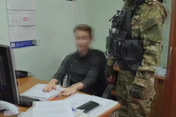 FSB a arestat o femeie pentru că ar fi ajutat Ucraina să pună la cale un "act terorist" asupra unei infrastructuri esenţiale - VIDEO