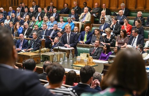 Legea controversată referitoare la imigraţie a fost adoptată de Parlamentul britanic