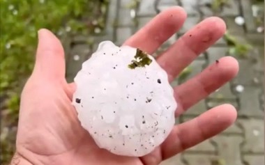 Peste 100 de persoane au fost rănite în Italia de grindină de mărimea unei mingi de tenis - VIDEO, FOTO