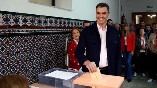 ALEGERI LEGISLATIVE ÎN SPANIA. Spaniolii îşi întrerup vacanţa pentru a merge duminică la urne într-un scrutin ce ar putea aduce la guvernare extrema dreaptă pentru prima oară de la dictatura lui Franco