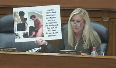 Trumpista Marjorie Taylor Greene dezvăluie în Congres fotografii pornografice ale fiului preşedintelui SUA, Hunter Biden