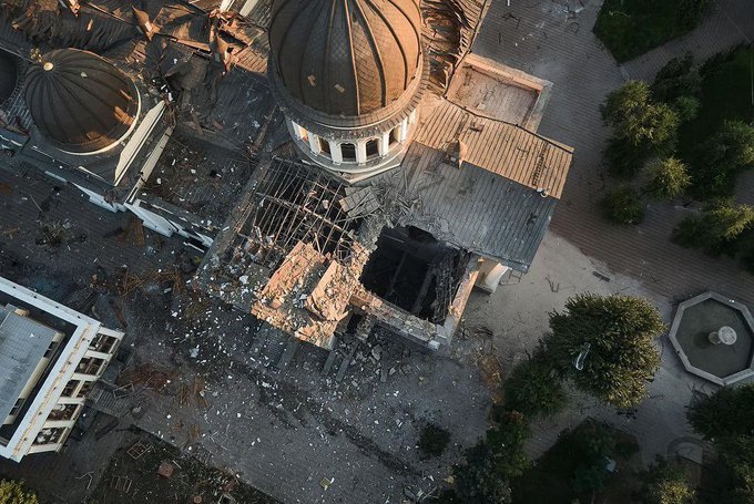 Catedrala din Odesa, distrusă de rachete ruseşti: Cu ajutorul lui Dumnezeu, o vom restaura, spune arhidiaconul