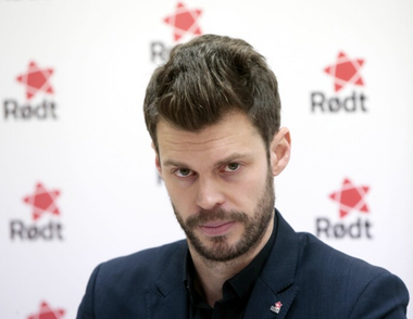 Liderul extremei stângi din Norvegia, deputatul Bjørnar Moxnes, demisionează după ce fură o pereche de ochelari Hugo Boss dintr-un duty-free pe aeroportul din Oslo