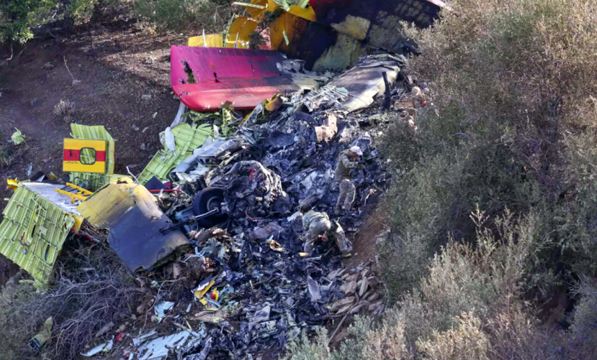 Un pompier dezvăluie că piloţii avionului de tip Canadair prăbuşit în Grecia, au spus înainte de dramă că avionul nu avea nicio problemă