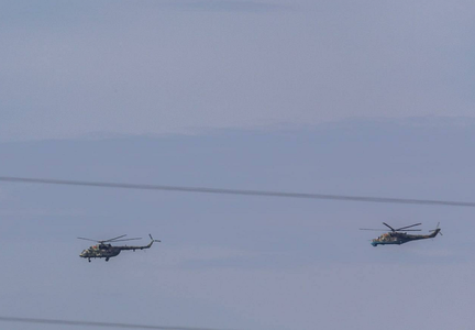 UPDATE-Două elicoptere belaruse au intrat în spaţiul aerian polonez, acuză Varşovia. Însărcinatul belarus, convocat. NATO, informată cu privire la incident. Polonezii urmează să-şi consolideze prezenţa militară la frontieră, inclusiv cu elicoptere de lupt