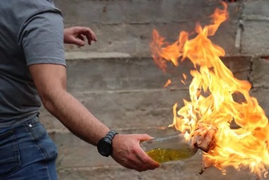 Mai multe atacuri incendiare au vizat birourile de înrolare în armată din Rusia. Moscova spune că sunt rezultatul unor escrocherii făcute prin telefon 