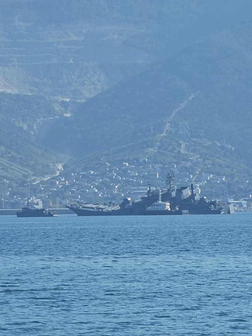 Ucraina susţine că a scos din uz o navă a flotei ruseşti de la Marea Neagră - VIDEO
