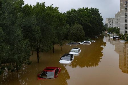Furie în China din cauza unui plan de a folosi localităţile învecinate drept "canale de drenare" pentru a salva Beijingul de inundaţii