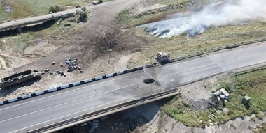 RIA: Ucrainenii au atacat podul Chonhar, care leagă Ucraina de Crimeea