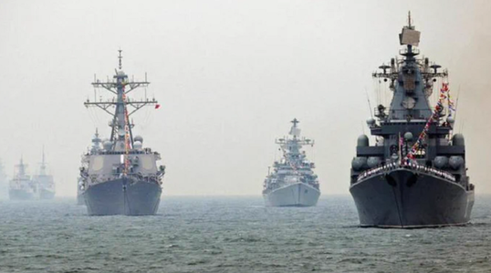 Marina americană desfăşoară patru distrugătoare să supravegheze exerciţii navale ruso-chineze la care iau parte 11 nave ruse şi chineze în apropiere de Alaska