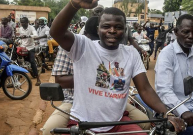 Franţa îşi suspendă ajutorul în vederea dezvoltării şi bugetar al Burkina Faso, solidară împreună cu Mali cu militarii care au dat lovitura de stat în Niger