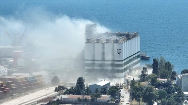 12 răniţi, după ce un siloz de cereale dintr-un port turc a sărit în aer - VIDEO