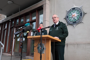 Datele divulgate ale poliţiştilor nord-irlandezi, pe mâna unor activişti republicani disidenţi, anunţă poliţia