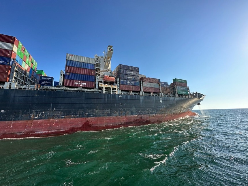 O navă de containere a plecat din portul ucrainean Odesa blocat de Rusia, anunţă Kievul