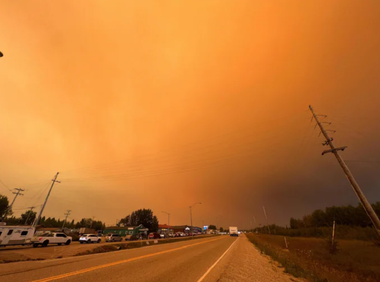 Aproximativ 168.000 de persoane, evacuate de la începutul sezonului incendiilor în Canada. În Teritoriile de Nord-Vest, în care sunt active 230 de incendii, 15% din populaţie, evacuată. 120 de militari desfăşuraţi în vederea facilitării evacuărilor pe cale aeriană
