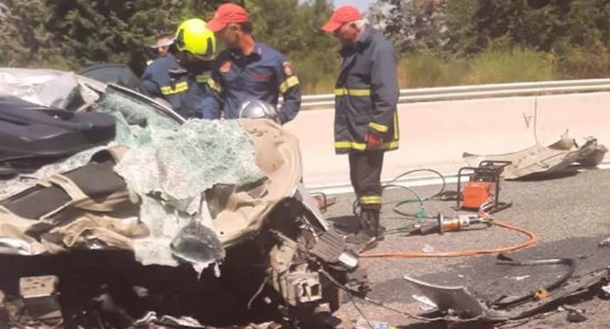 Presa greacă scrie că o maşină care ar fi înmatriculată în România a fost implicată într-un accident mortal în apropiere de Salonic: părinţii au murit, copiii sunt grav răniţi 