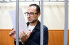 Un american de origine rusă, Gene Spector, acuzat de spionaj, în detenţie în Rusia. El a pledat vinovat şi a încheiat un acord de colaborare cu anchetatorii. A fost condamnat în 2022 la trei ani şi jumătate de închisoare, după ce a fost găsit vinovat de ”