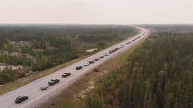 Incendiile de vegetaţie din Canada – Persoanele evacuate din Yellowknife nu au putut urca în avioanele pline