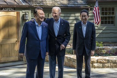 SUA, Coreea de Sud şi Japonia condamnă China şi convin să aprofundeze legăturile militare într-un summit fără precedent la Camp David. Ce măsuri au decis cei trei parteneri, care au anunţat "o nouă eră" în relaţiile lor