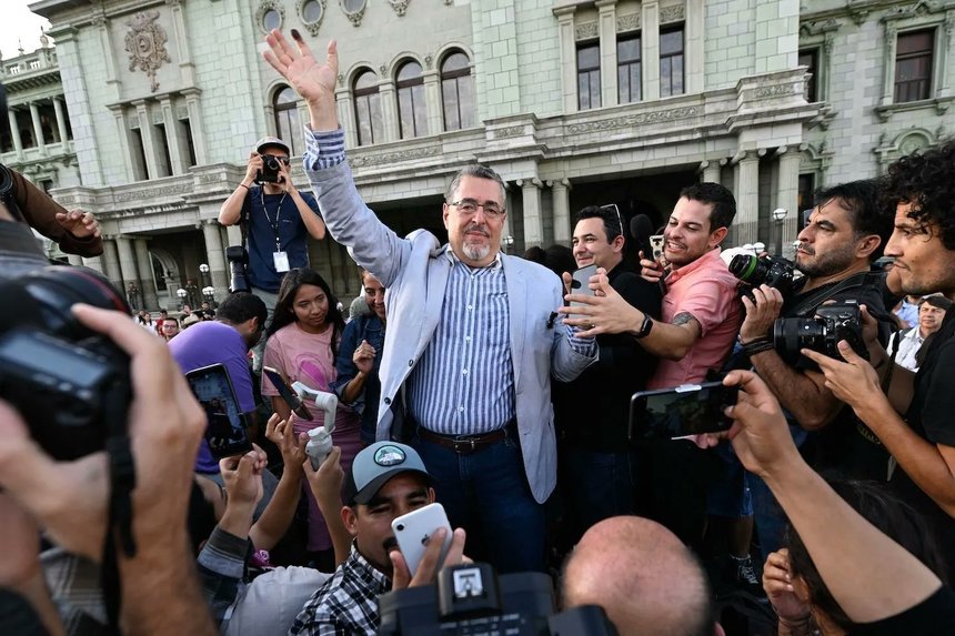 Guatemala: Candidatul surpriză Bernardo Arevalo a câştigat alegerile prezidenţiale