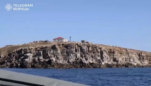 Rusia afirmă că a distrus o ambarcaţiune militară de fabricaţie americană care transporta ucraineni în apropiere de Insula Şerpilor - VIDEO