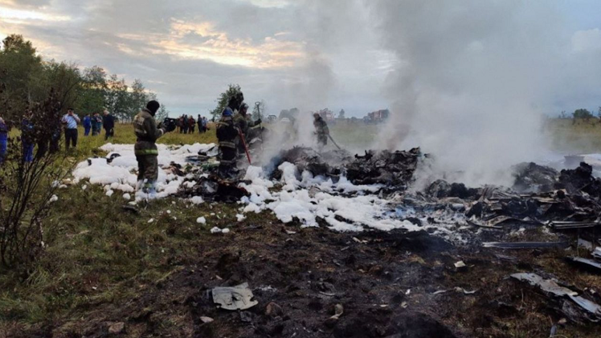 Prigojin, presupus mort într-un accident aerian, după autorităţile ruse. Reculegere la sediul Wagner. Putin laudă, la marcarea a 80 de ani de la Bătălia de la Kursk, ”devotamentul” şi ”loialitatea” militarilor ruşi în Ucraina, care ”luptă cu curaj şi hotărâre”