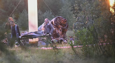 Cadavrele victimelor prăbuşirii unui avion la nord-vest de Moscova, aduse la un centru criminalistic din Tver