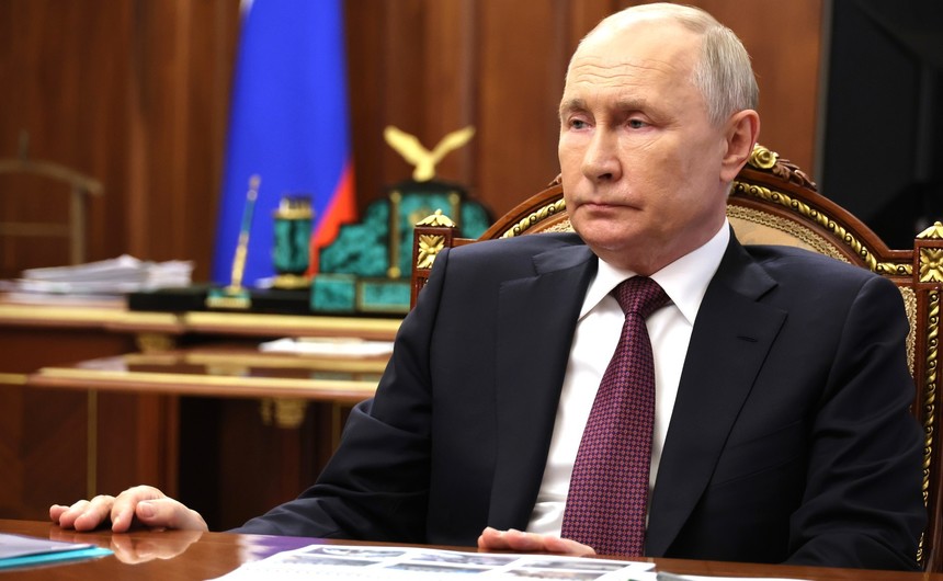 Putin rupe tăcerea în legătură cu accidentul lui Prigojin. Transmite condoleanţe familiei şi spune că se întorsese miercuri din Africa: "A fost un om de afaceri talentat, dar a făcut unele greşeli grave"