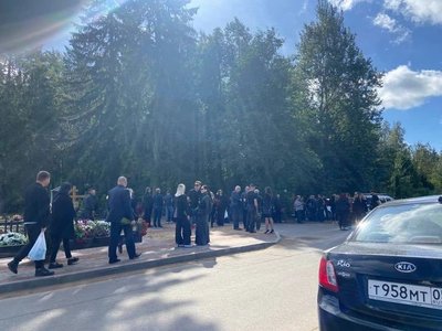 Securitate strictă în jurul cimitirului din Sankt Petersburg, pe fondul speculaţiilor că ar fi înmormântat Prigojin. Au avut loc funeraliile pentru Valeri Cekalov, şeful logisticii în Grupul Wagner - VIDEO