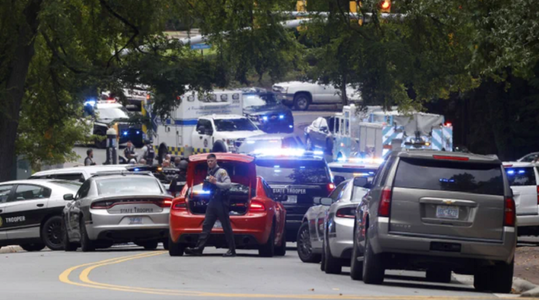 Un profesor, ucis într-un atac armat într-un campus al Universităţii North Carolina. Suspectul, un student de la universitate, arestat şi inculpat de crimă cu premeditare