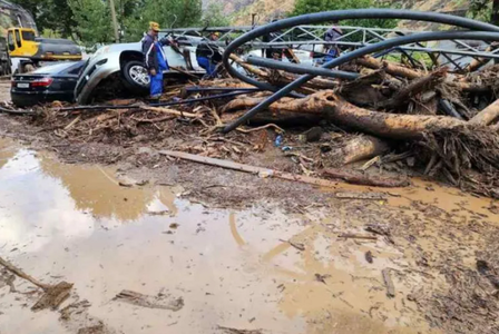 Cel puţin 21 de morţi în Tadjikistan, în trei oraşe la periferia Duşanbe, în urma unor ploi diluviene 