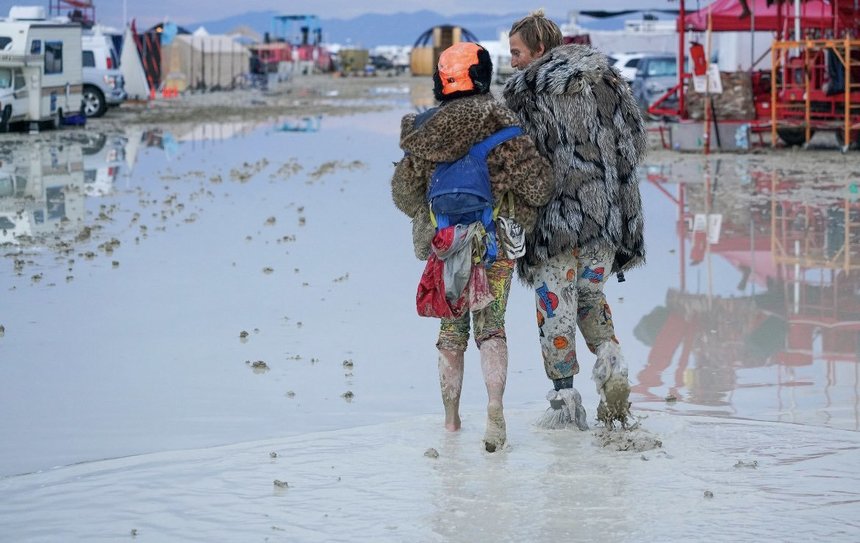 Burning Man: Poliţia anchetează un deces la festival