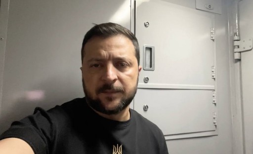 Zelenski a fost luni pe linia frontului şi şi-a înregistrat în tren discursul video nocturn: „Este foarte util să auzim de la cei care merg în luptă ce anume le lipseşte”