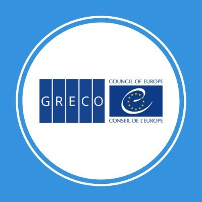 Raport GRECO: România trebuie să-şi îmbunătăţească eficienţa sistemului de promovare a integrităţii şi de prevenire a corupţiei în cadrul administraţiei centrale şi al agenţiilor de aplicare a legii / CoE remarcă „fenomenul uşilor rotative”

