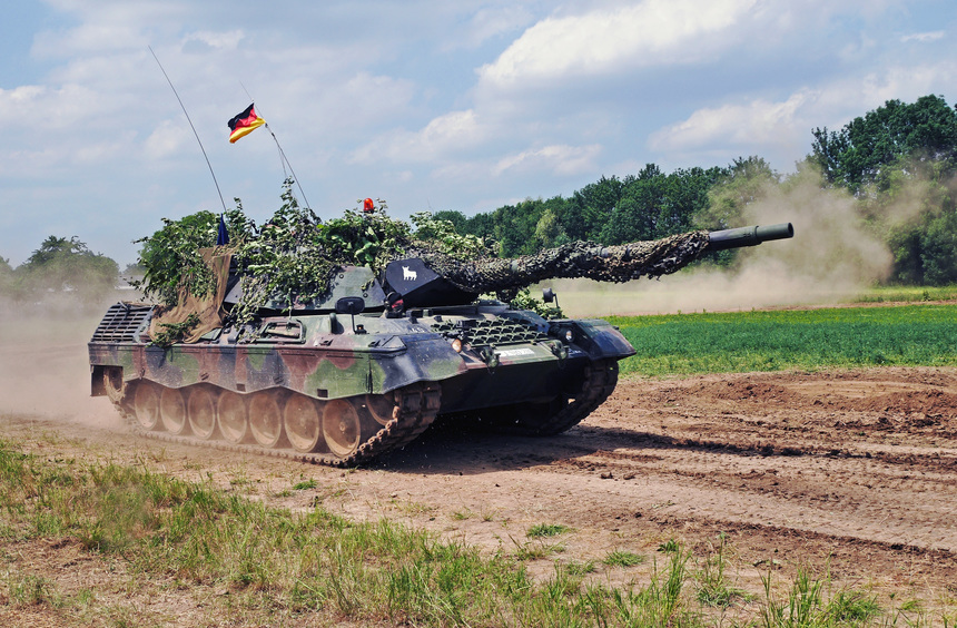 Primele tancuri Leopard 1 au ajuns în Ucraina, anunţă forţele armate daneze