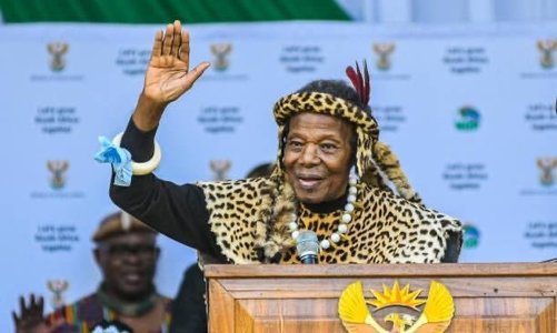 Cade cortina peste încă o figură a istoriei secolului trecut. Mangosuthu Buthelezi, excentricul prinţ zulu care a zguduit politica sud-africană, a murit la 95 de ani