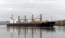 Marea Britanie acuză Rusia a vizat o navă civilă de marfă într-un port din Marea Neagră