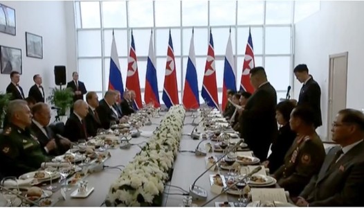 Ce i-a dat Putin să mănânce oaspetelui său Kim Jong Un