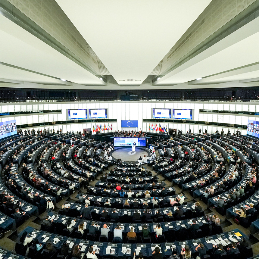 Parlamentul European va avea cu 15 locuri în plus în următoare legislatură / România îşi păstrează numărul de mandate
