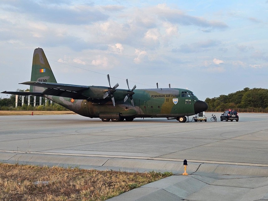 Forţele Aeriene Române au început transportarea ajutoarelor umanitare către Libia / Vor fi şase zboruri / România trimite 55 de tone de bunuri

